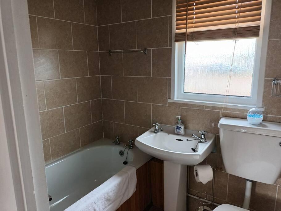 Homely 2 Bed On Popular Sunbeach Holiday Village- 5Min Walk To Beach, Near Great Yarmouth & Norfolk Broads Scratby Exteriér fotografie