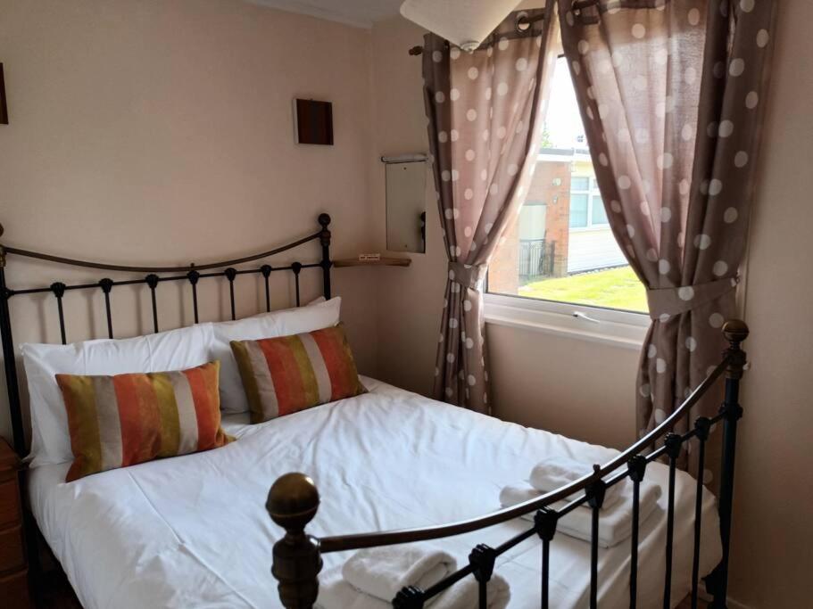 Homely 2 Bed On Popular Sunbeach Holiday Village- 5Min Walk To Beach, Near Great Yarmouth & Norfolk Broads Scratby Exteriér fotografie